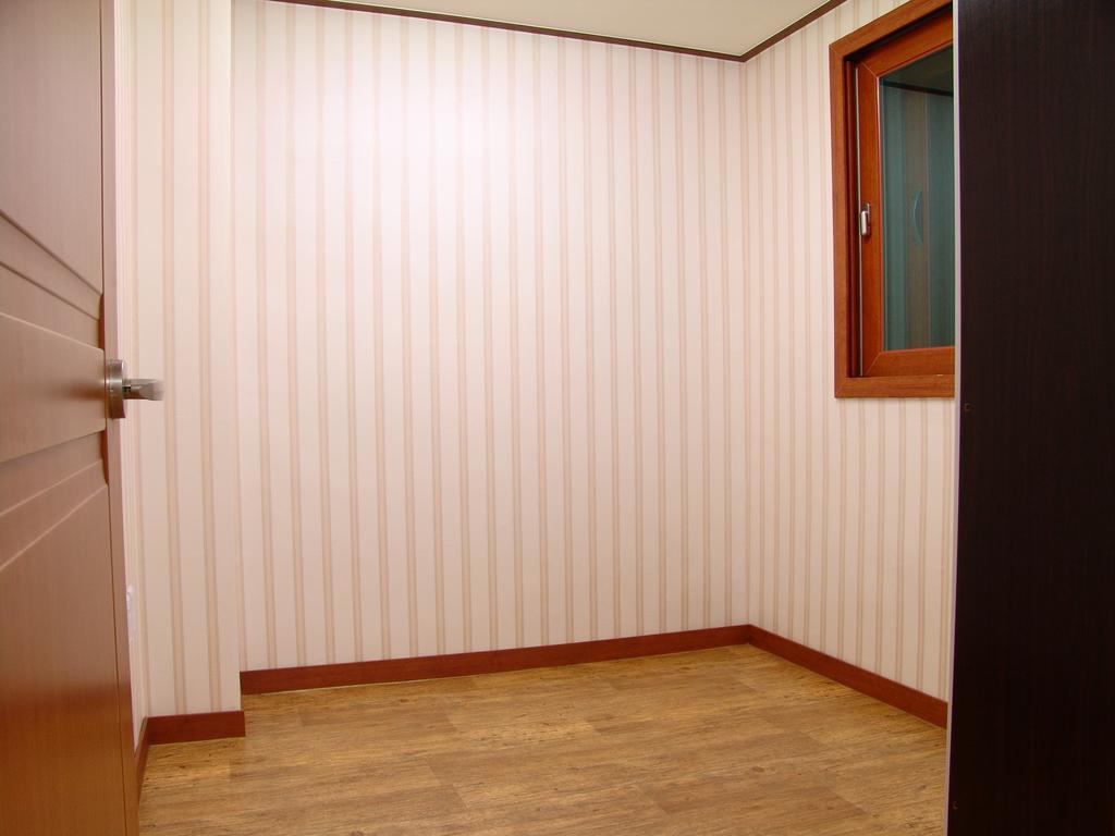 Yongdu Beach Pension Порён Экстерьер фото